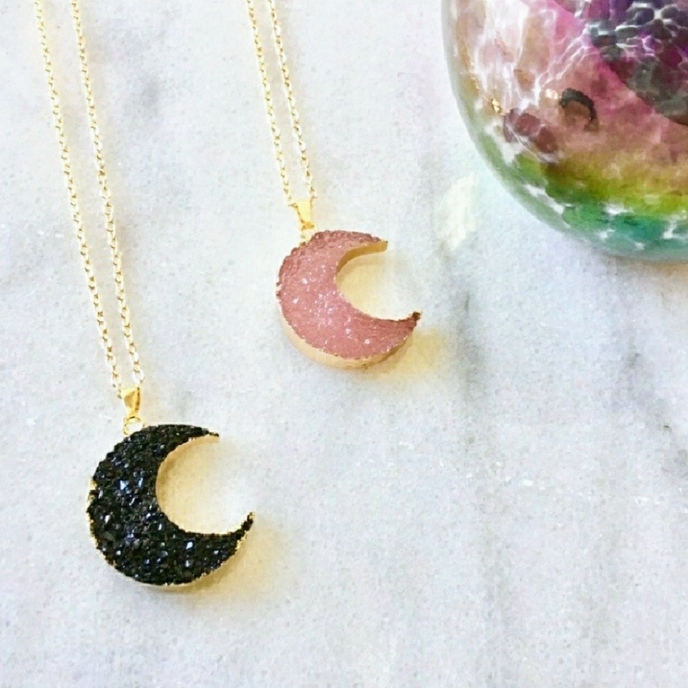 LAST ONE🌛CRESCENT🌜MOON NECKLACE 📿